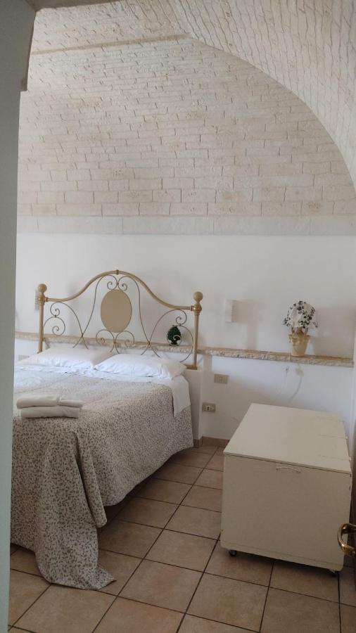 Trulli Di Zia Tata Guest House Locorotondo Exterior foto