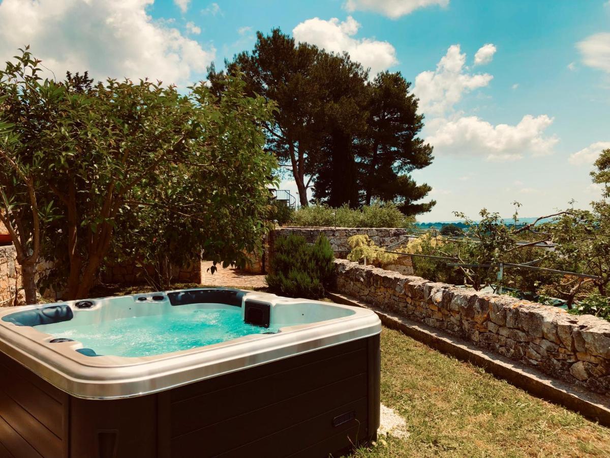 Trulli Di Zia Tata Guest House Locorotondo Exterior foto