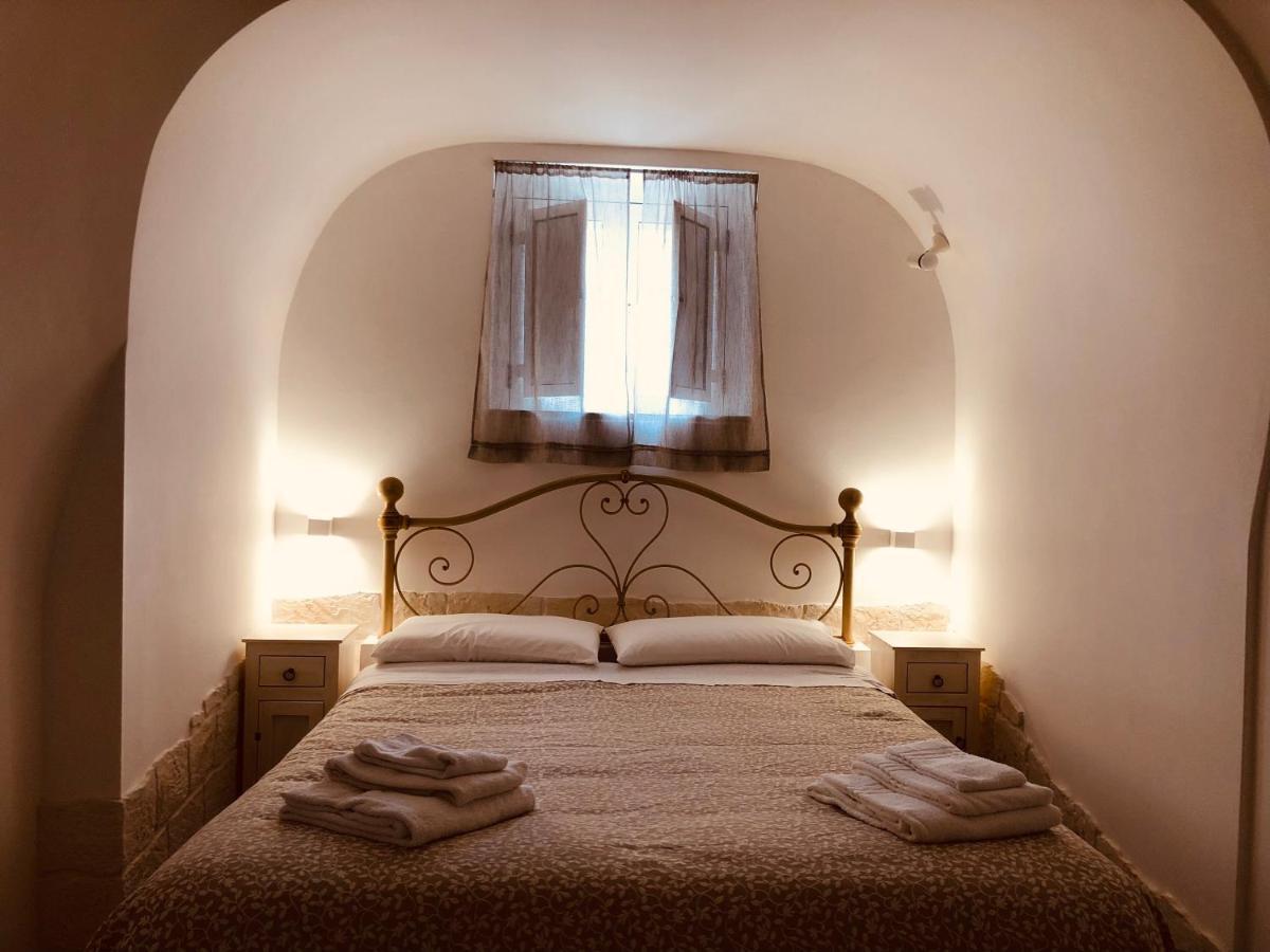 Trulli Di Zia Tata Guest House Locorotondo Exterior foto