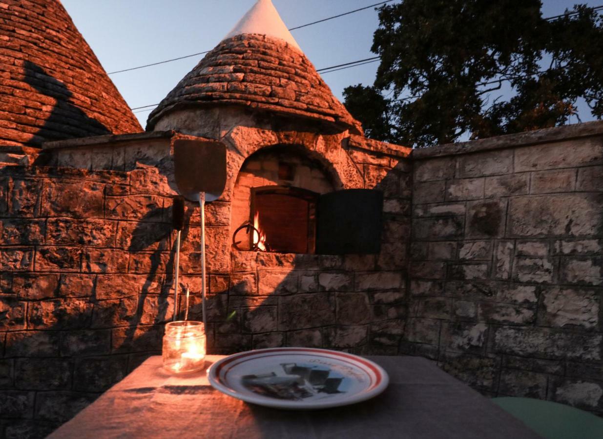 Trulli Di Zia Tata Guest House Locorotondo Exterior foto