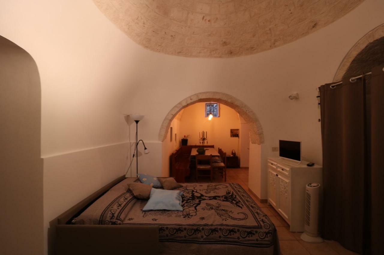 Trulli Di Zia Tata Guest House Locorotondo Exterior foto
